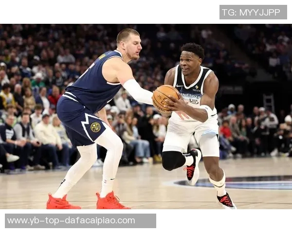 爱德华兹季前赛首球精彩回顾高难度撤步跳投展现夏季训练成果